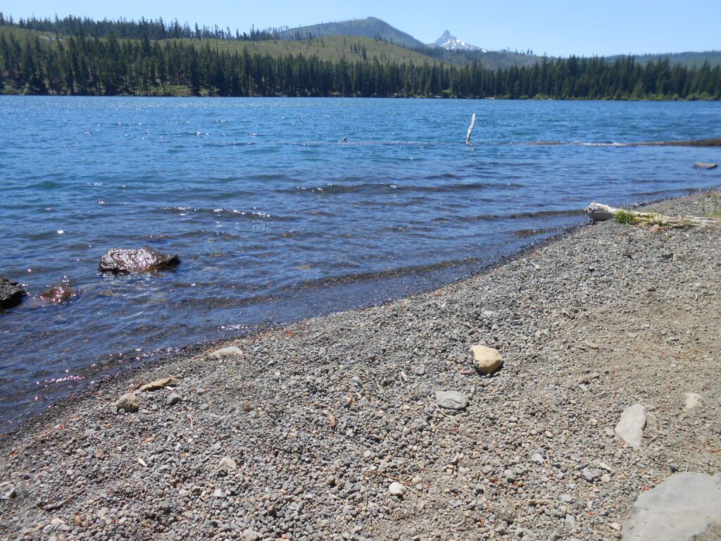 lake, suttle lake, high alpine, rocky beach